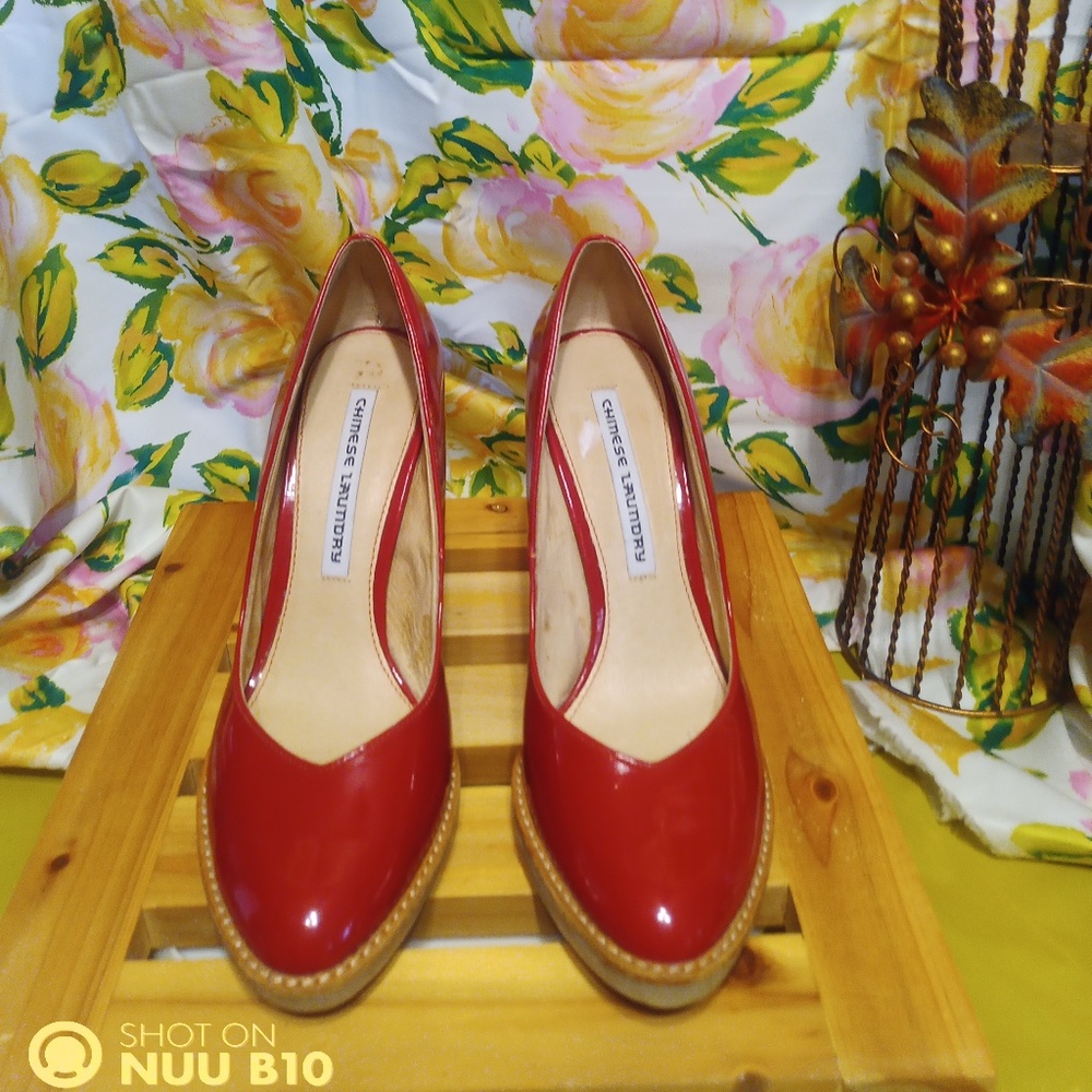 Red Platform Heels /NEW